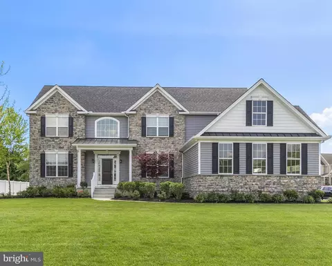 18 Chucker Xing, Dover, DE 19901