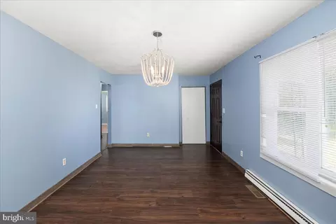 Living - 950 Bedford Dr, Dover, DE 19904 photo 1 of 1