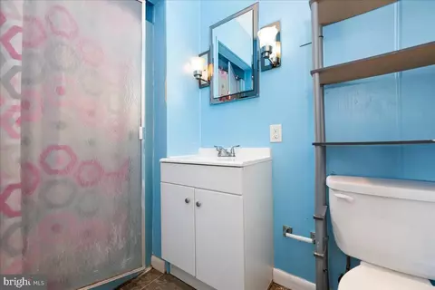 Bath - 950 Bedford Dr, Dover, DE 19904 photo 1 of 1
