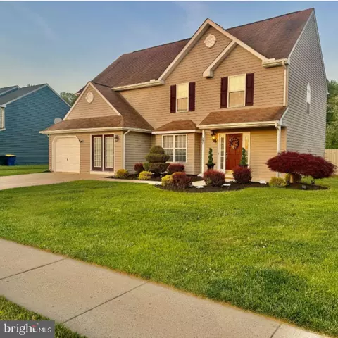 221 Trafalgar Dr, Dover, DE 19904