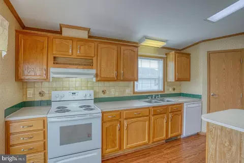 Kitchen - 224 Persimmon Cir W #224, Dover, DE 19901 photo 5 of 5