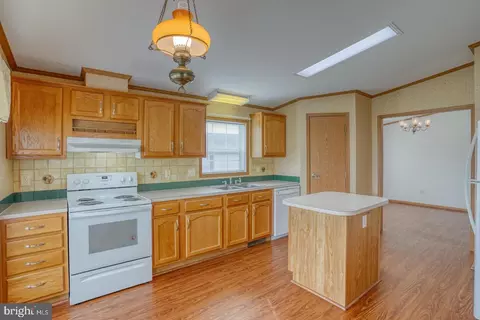 Kitchen - 224 Persimmon Cir W #224, Dover, DE 19901 photo 4 of 5