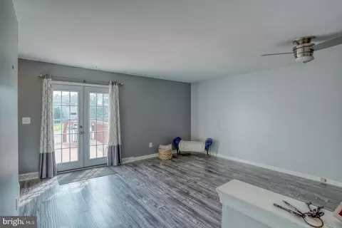 Living - 345 Cold Spring Pl, Dover, DE 19904 photo 1 of 4