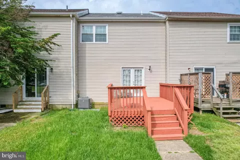 Exterior - 345 Cold Spring Pl, Dover, DE 19904 photo 3 of 4