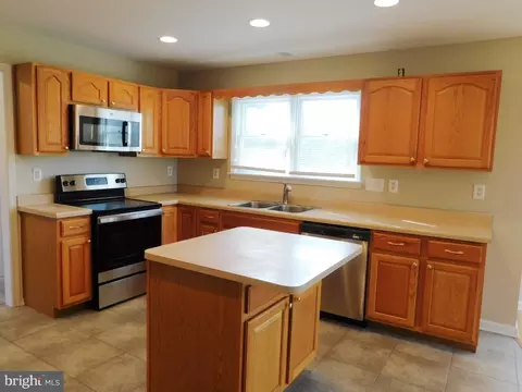 Kitchen - 7 Great Day Ct, Dover, DE 19901 photo 2 of 4