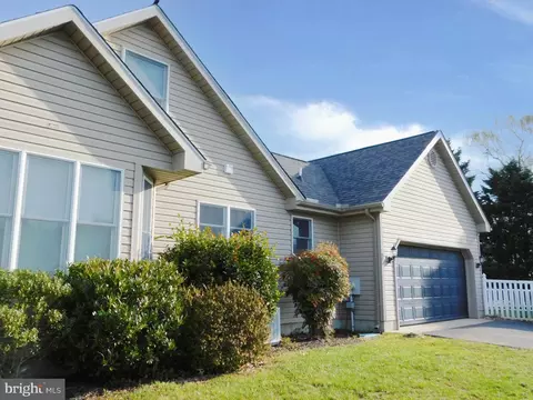 Exterior - 7 Great Day Ct, Dover, DE 19901 photo 3 of 5