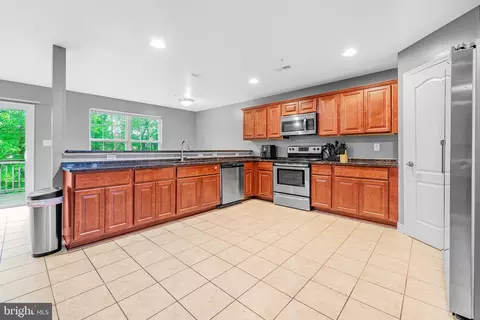 Kitchen - 20 Representative Ln, Dover, DE 19904 photo 1 of 2