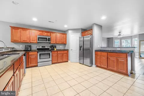 Kitchen - 20 Representative Ln, Dover, DE 19904 photo 2 of 2