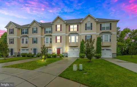 20 Representative Ln, Dover, DE 19904