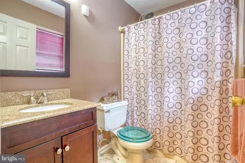 Bath - 1229 Andrew Dr, Dover, DE 19904 photo 2 of 2