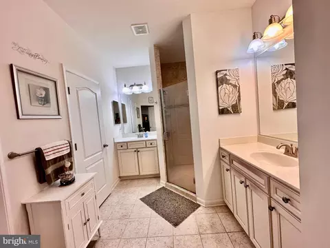 Bath - 126 N Red Haven Ln, Dover, DE 19901 photo 2 of 3