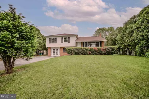225 Sunnyside Rd, Smyrna, DE 19977