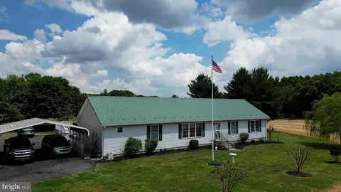 324 Hayfield Rd, Harrington, DE 19952