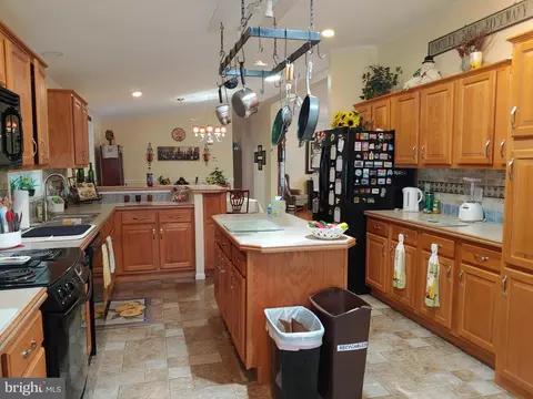 Kitchen - 808 Farrall Dr #808, Dover, DE 19901 photo 4 of 4
