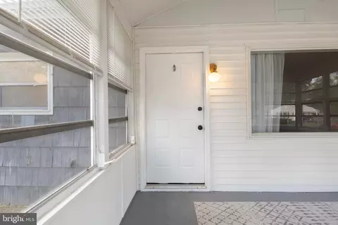Entry Way - 28 Ann Ave, Dover, DE 19904 photo 1 of 5