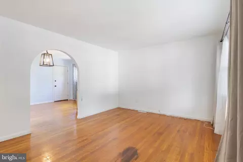 Living - 28 Ann Ave, Dover, DE 19904 photo 1 of 2