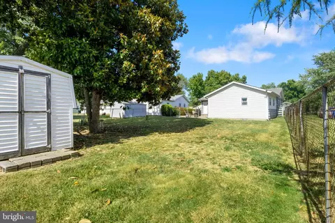 Exterior - 28 Ann Ave, Dover, DE 19904 photo 9 of 11