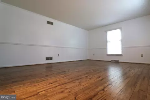 Living - 7 Augusta Ct, Dover, DE 19904 photo 1 of 11