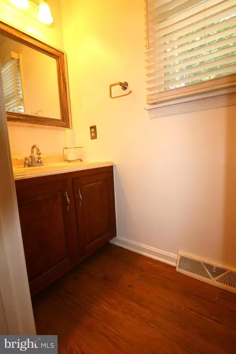 Bath - 7 Augusta Ct, Dover, DE 19904 photo 1 of 5