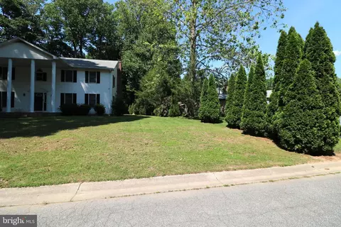 Exterior - 7 Augusta Ct, Dover, DE 19904 photo 3 of 35