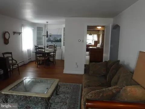 Living - 574 Pennsylvania Ave, Dover, DE 19901 photo 10 of 10