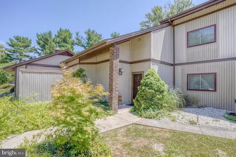 1 Village Dr, Smyrna, DE 19977