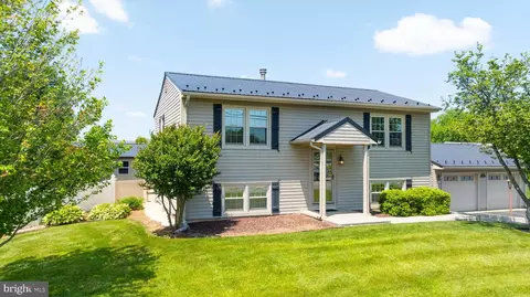 7421 Bay Rd, Frederica, DE 19946