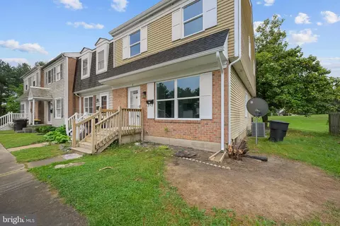 8 Heritage Dr, Dover, DE 19904 photo 3