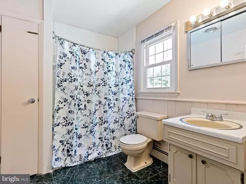Bath - 34 Mifflin Rd, Dover, DE 19901 photo 2 of 2