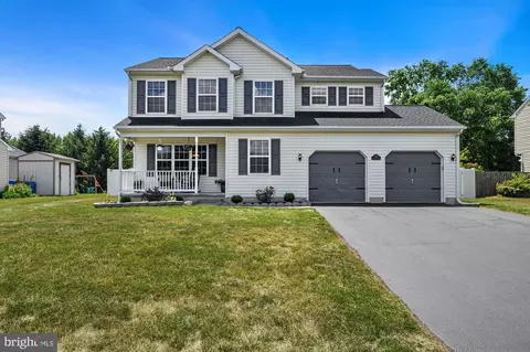 332 Hoffeckers Mill Dr, Smyrna, DE 19977