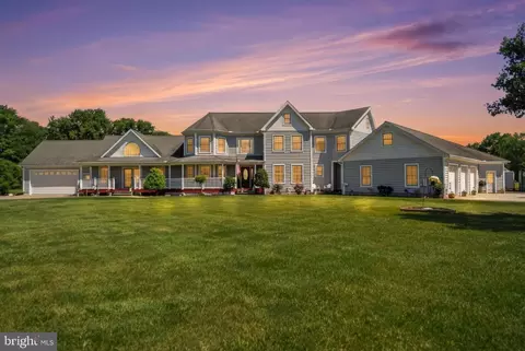 302 E Howard St, Viola, DE 19979