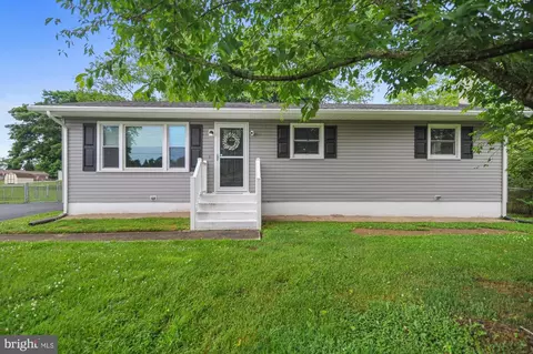 1386 Andrews Lake Rd, Felton, DE 19943