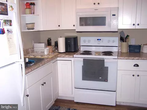 Kitchen - 27 Reed St, Harrington, DE 19952 photo 3 of 3