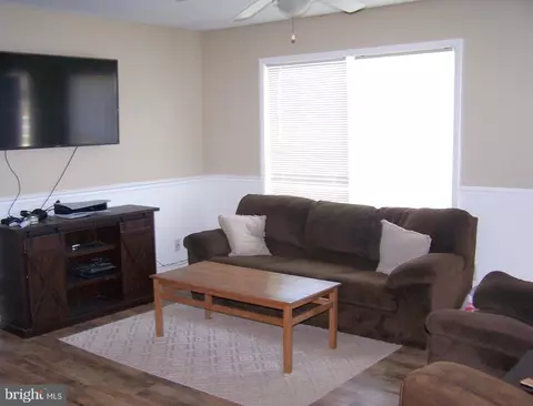 Living - 27 Reed St, Harrington, DE 19952 photo 1 of 1