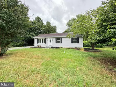 64 Barratts Chapel Rd, Felton, DE 19943