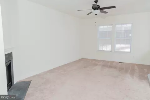 Living - 111 Overlook Pl, Dover, DE 19901 photo 1 of 1