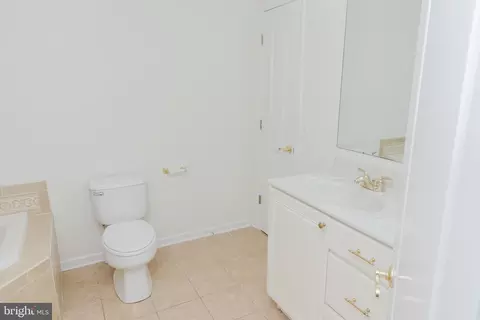 Bath - 111 Overlook Pl, Dover, DE 19901 photo 1 of 3