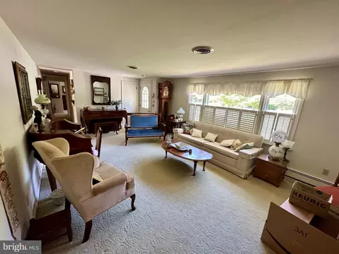 Living - 148 Philchris Dr, Dover, DE 19901 photo 2 of 3