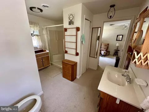 Bath - 148 Philchris Dr, Dover, DE 19901 photo 2 of 3