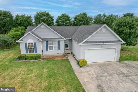 158 N Ember Dr, Felton, DE 19943