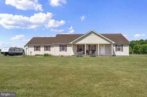628 Toby Collins Ln, Harrington, DE 19952