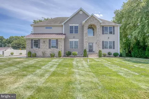 1 Rodric Dr, Dover, DE 19901