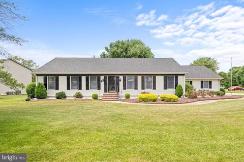 12 E Inner Cir, Dover, DE 19904 photo 2