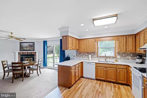 12 E Inner Cir, Dover, DE 19904 photo 18