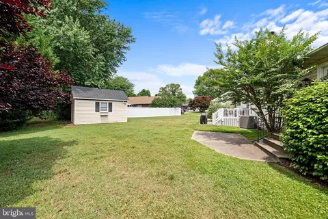 12 E Inner Cir, Dover, DE 19904 photo 10