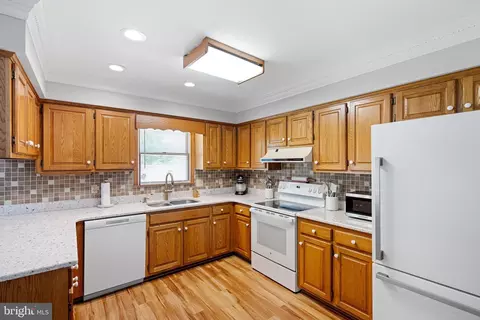 12 E Inner Cir, Dover, DE 19904 photo 17