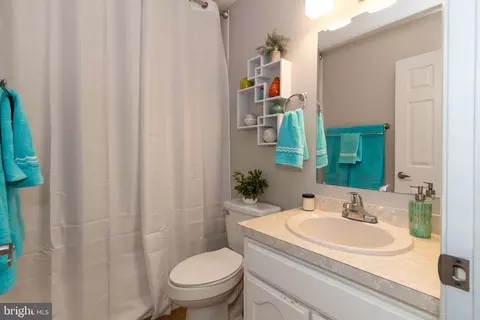 Bath - 414 Evelyndale Dr, Dover, DE 19901 photo 2 of 2