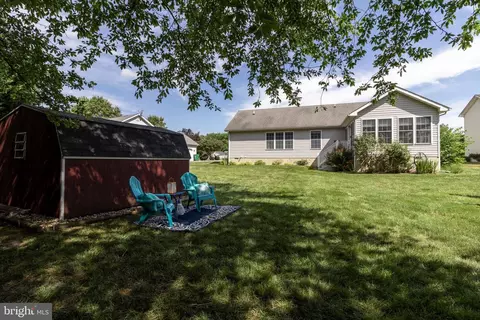 Exterior - 414 Evelyndale Dr, Dover, DE 19901 photo 3 of 3