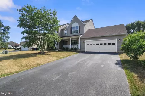 50 Chippenham Ln, Dover, DE 19904