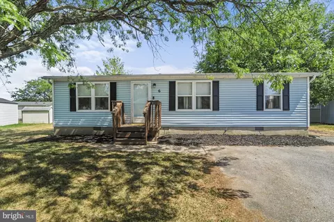 6 Carolyn Ct, Dover, DE 19901